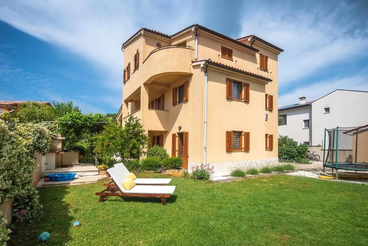 Apartments Buic Vinkuran